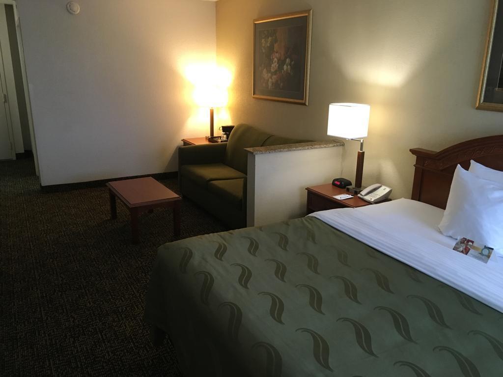 Quality Inn & Suites Winter Park Village Area Orlando Exterior foto
