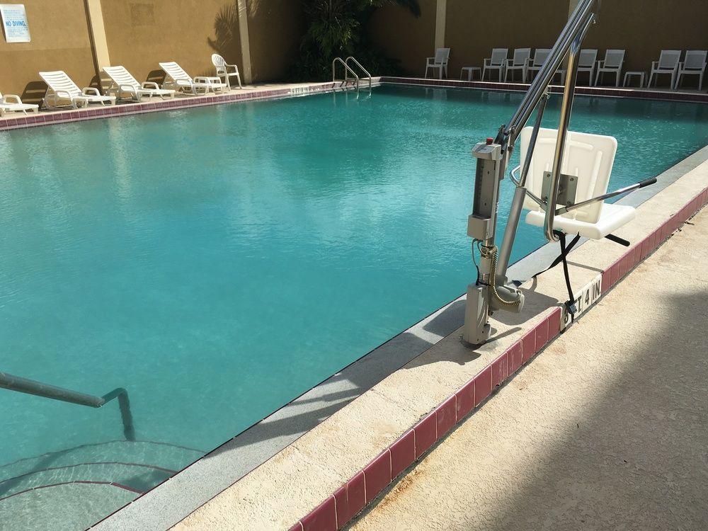 Quality Inn & Suites Winter Park Village Area Orlando Exterior foto