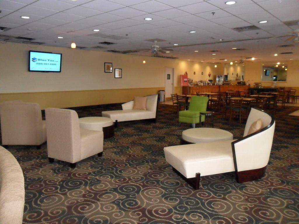 Quality Inn & Suites Winter Park Village Area Orlando Exterior foto
