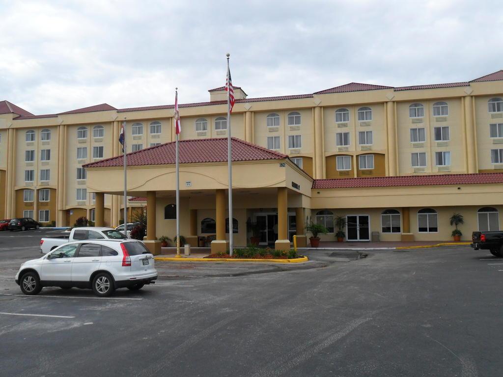 Quality Inn & Suites Winter Park Village Area Orlando Exterior foto