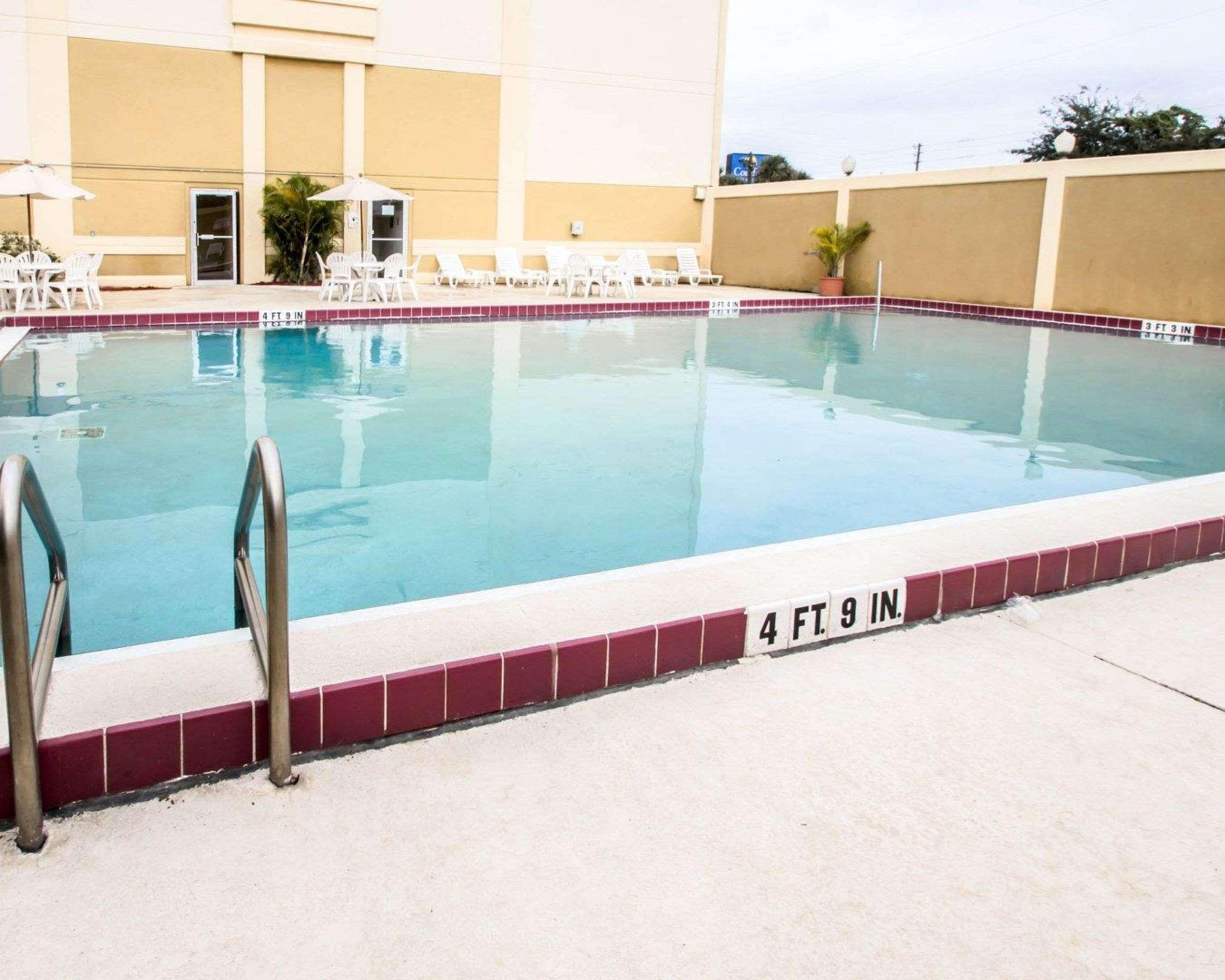 Quality Inn & Suites Winter Park Village Area Orlando Exterior foto