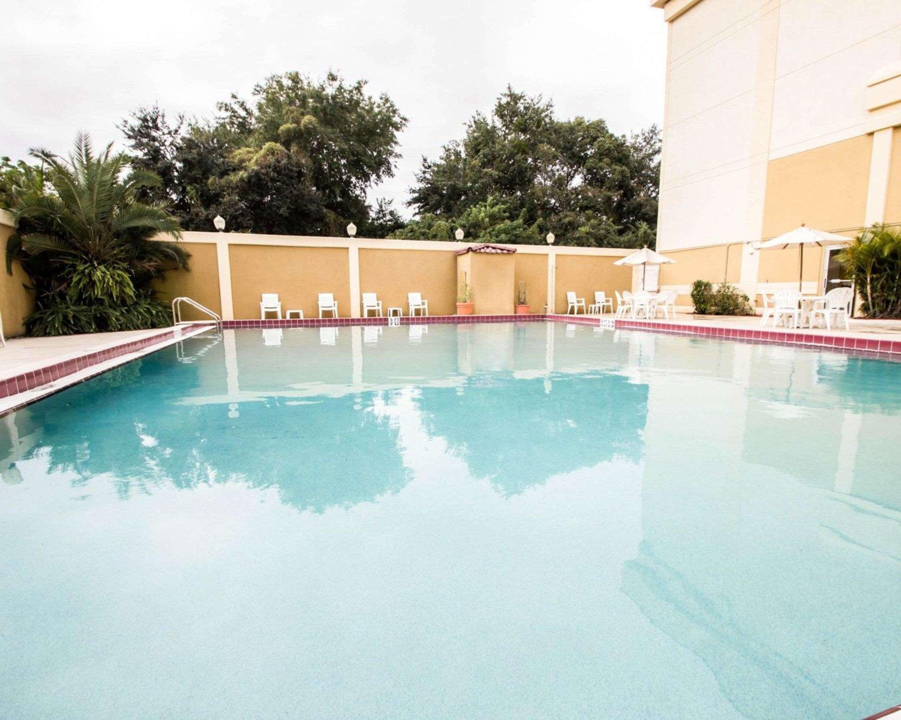 Quality Inn & Suites Winter Park Village Area Orlando Exterior foto