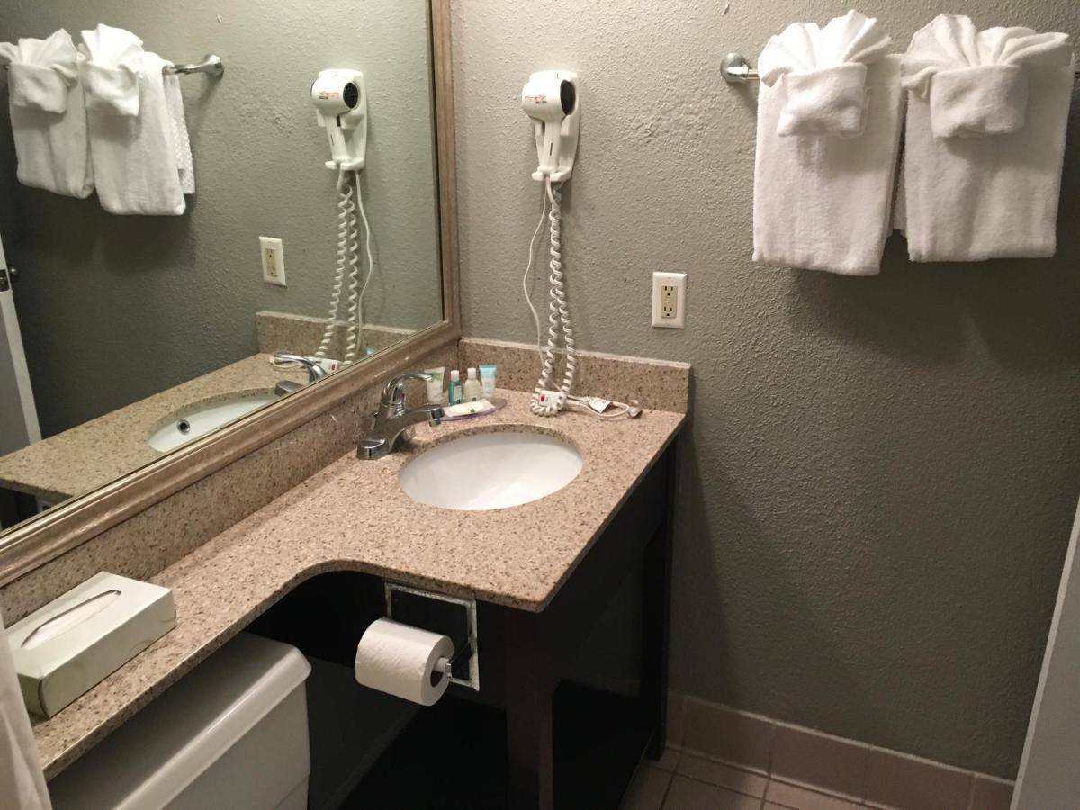 Quality Inn & Suites Winter Park Village Area Orlando Exterior foto