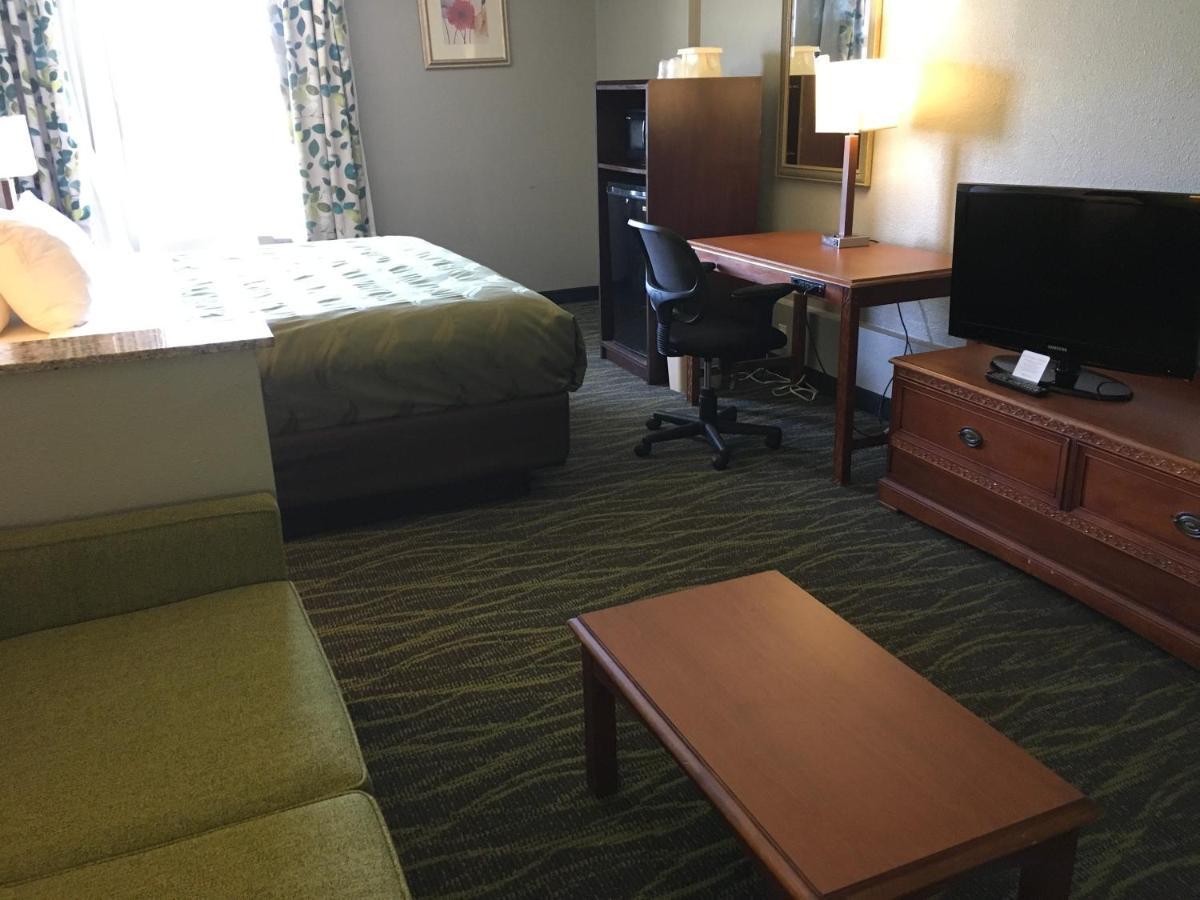 Quality Inn & Suites Winter Park Village Area Orlando Exterior foto